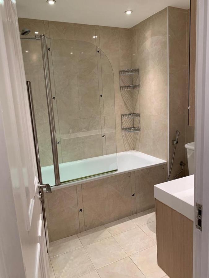 Lovely 3 Bedroom Apartment London Eksteriør billede